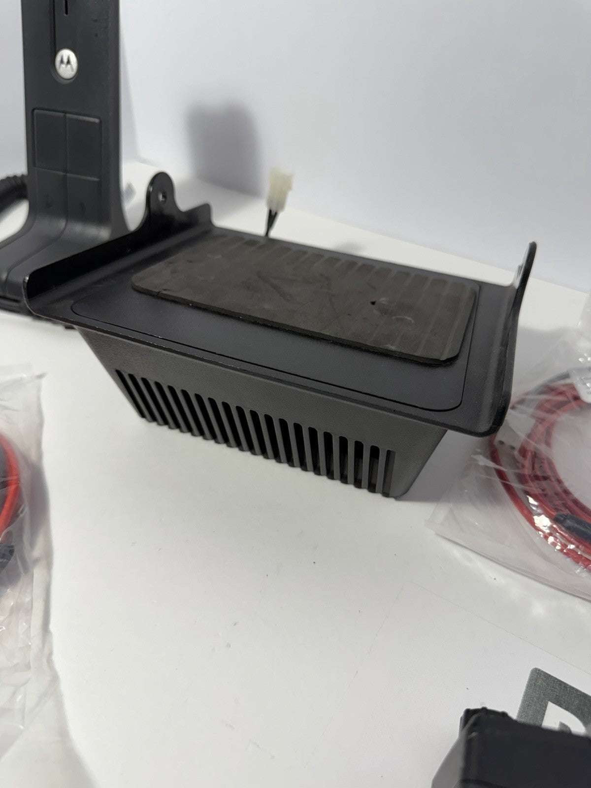 Motorola XTL5000 UHF R2 450-520mhz Radio Base Station With GMRS
