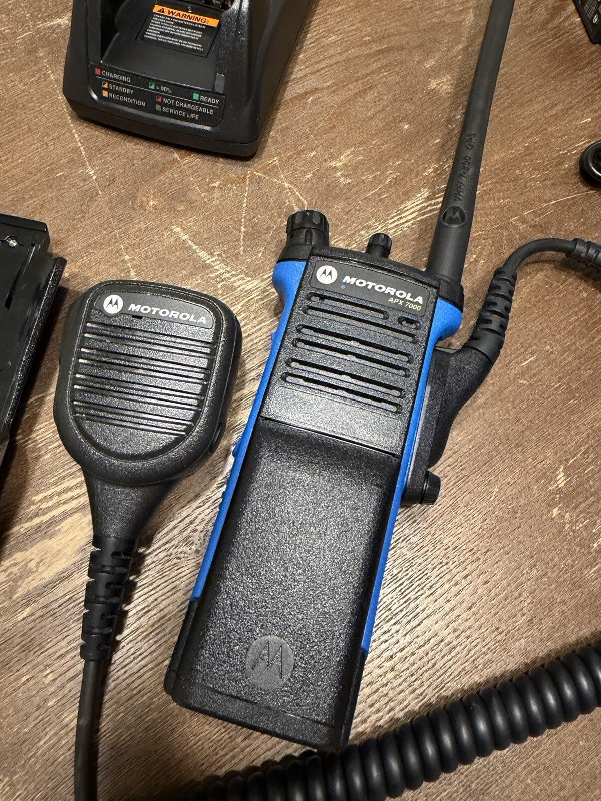 Motorola APX 7000 VHF/7-800MHz Dual Band Radio Kit With Charger!