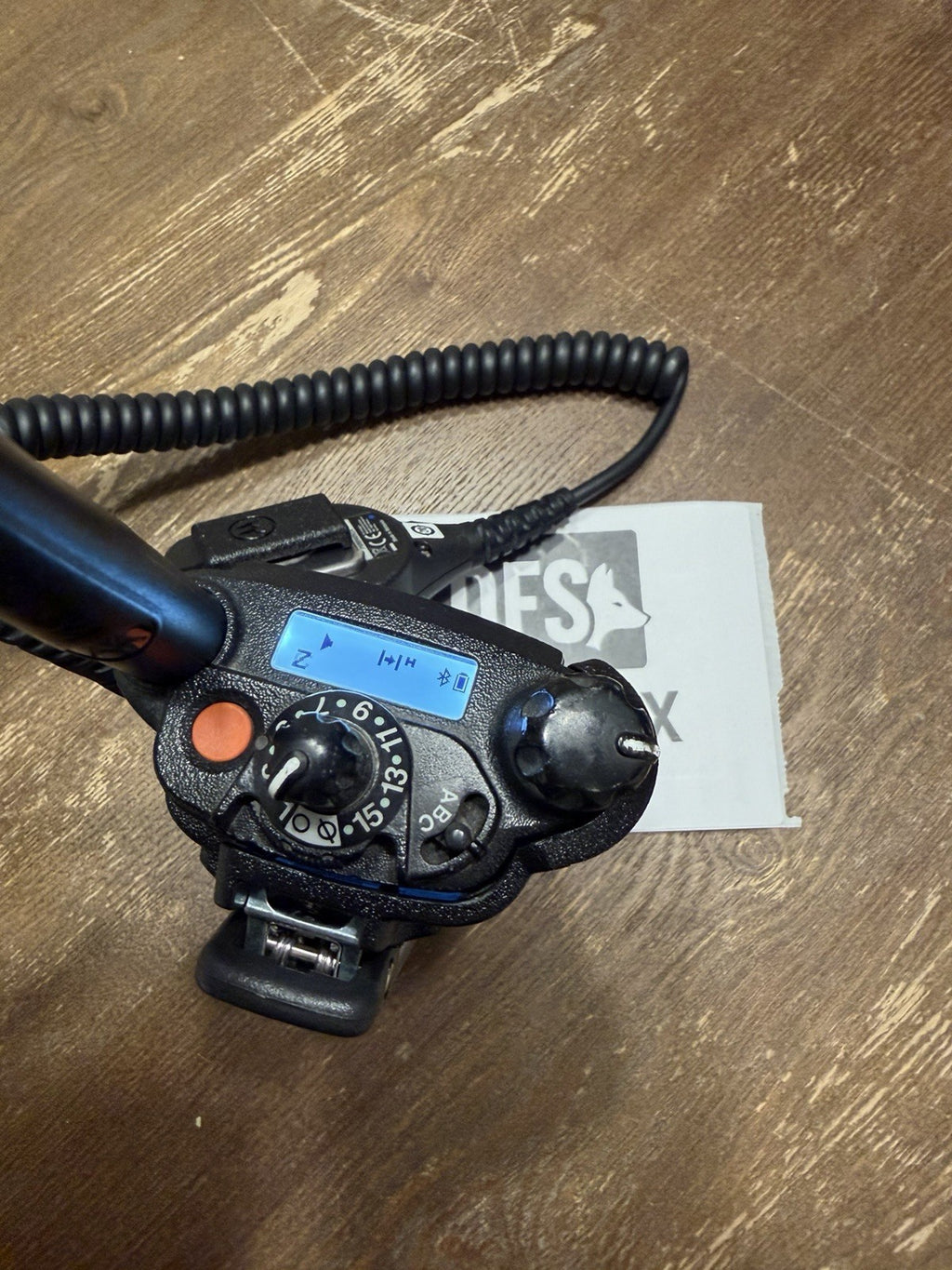 Motorola APX 7000 VHF/7-800MHz Dual Band Radio Kit With Charger!