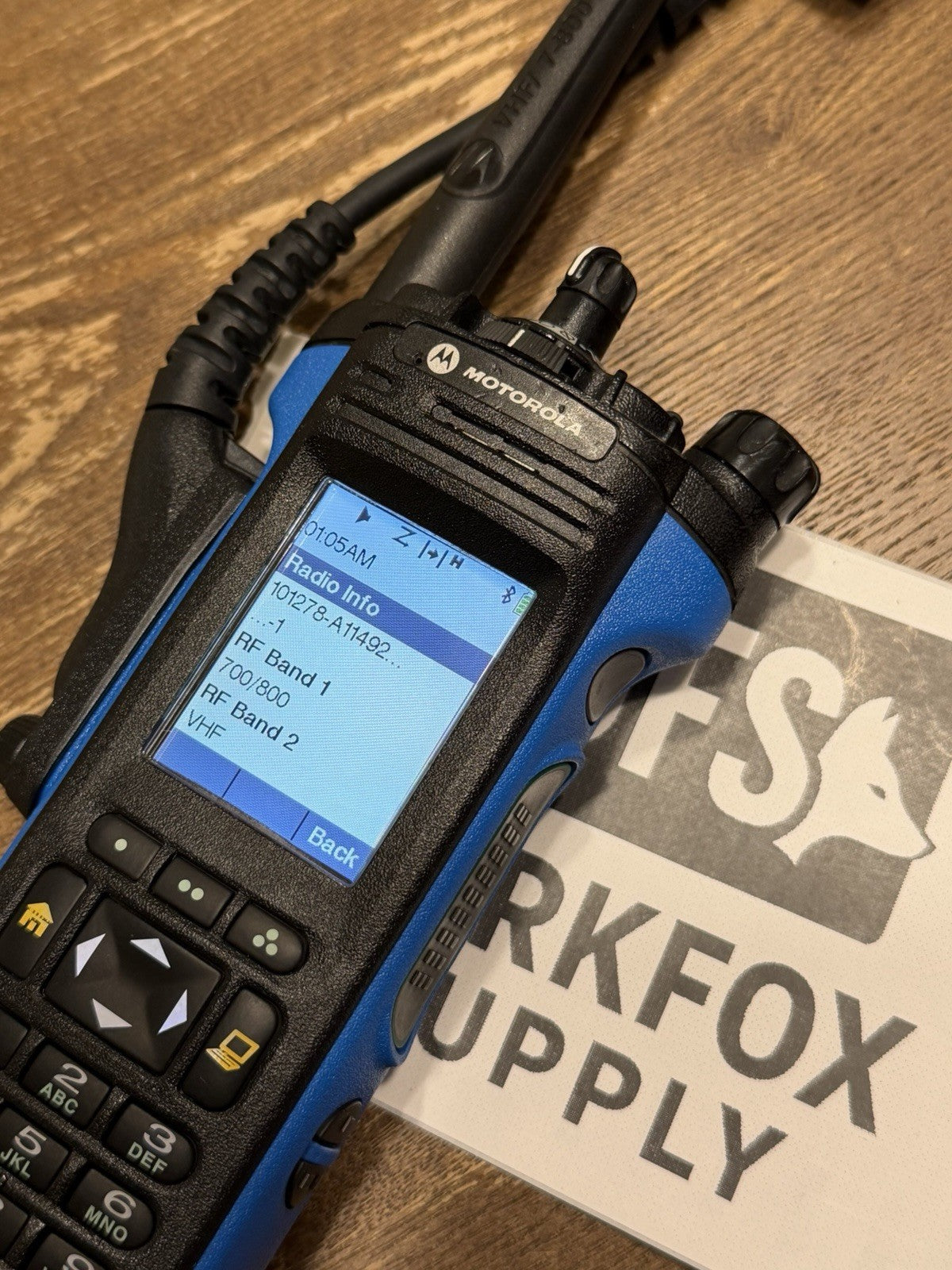 Motorola APX 7000 VHF/7-800MHz Dual Band Radio Kit With Charger!