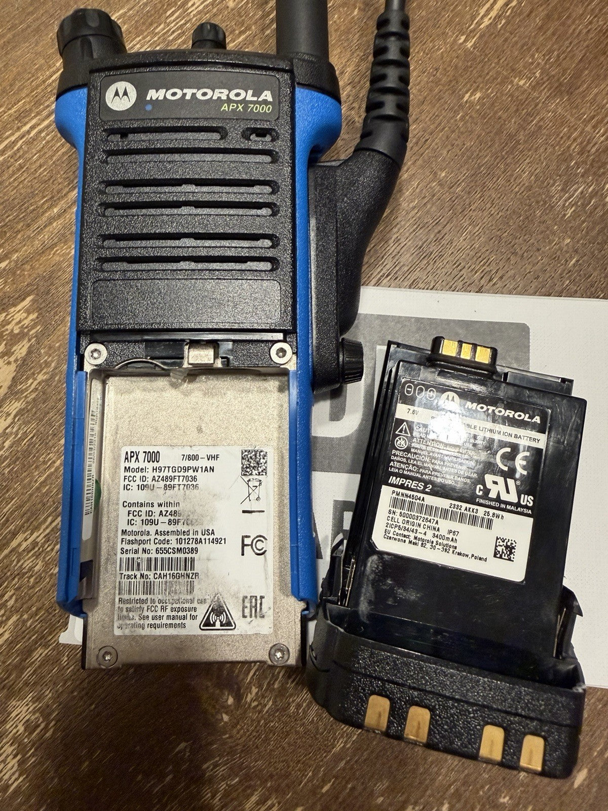 Motorola APX 7000 VHF/7-800MHz Dual Band Radio Kit With Charger!